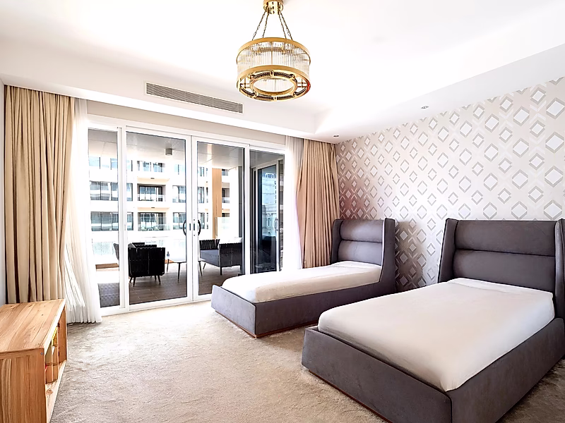 BILLS INCLUDED | LUXURIOUS 2 BEDROOM | VENDOM PALACE - Photo 7