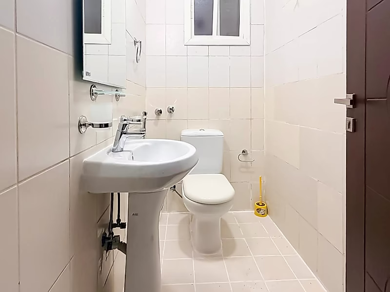 Elegant 2BR Apartment | Heart of Fereej Bin Omran - Photo 8