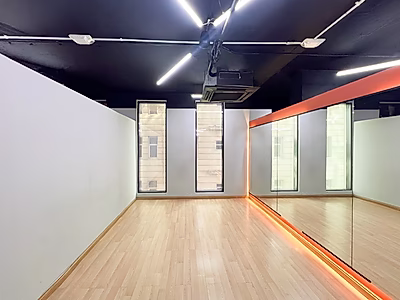 Modern 406 SQM Office | Bright Space | Easy Access