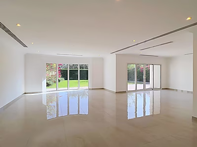 MODERN SPACIOUS 4+M VILLA | GARDEN | LAGOON