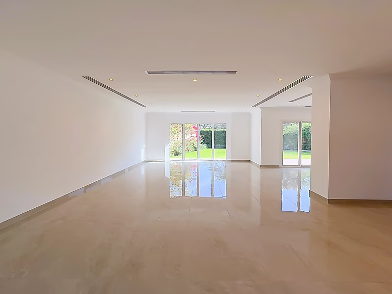 MODERN SPACIOUS 4+M VILLA | GARDEN | LAGOON - Photo 2