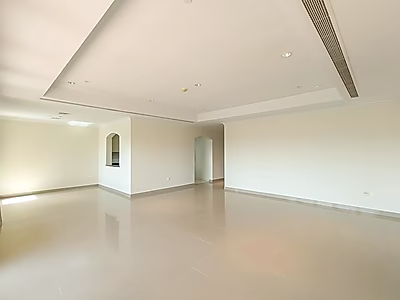 180° Panoramic Marina View | 2BR Stylish Apartment with Large Veranda | The Pearl Qatar