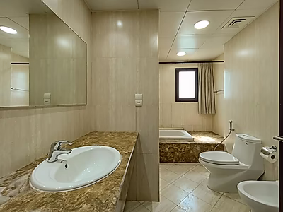 180° Panoramic Marina View | 2BR Stylish Apartment with Large Veranda | The Pearl Qatar