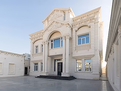 GRAND VILLA WITH PRIVATE SPACES AND ELEGANT DESIGN | ONAIZA