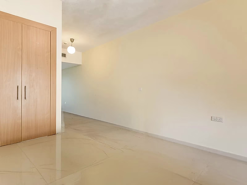 READY INVESTMENT STUDIO WITH BALCONY | FOX HILLS - Photo 3