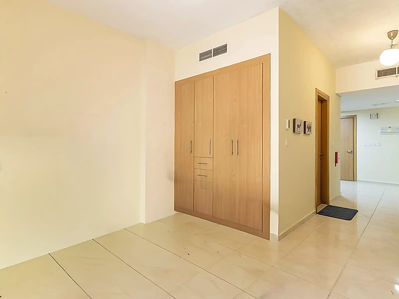 READY INVESTMENT STUDIO WITH BALCONY | FOX HILLS - Photo 4