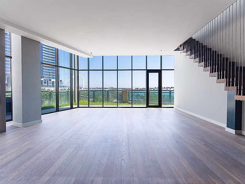 Luxury Seaview Living – Spacious 4-Bedroom + Maid’s Townhouse - Photo 3