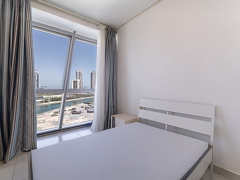 Elegant 2-Bedroom | High-Floor Canal View | Zig Zag Towers - Photo 6