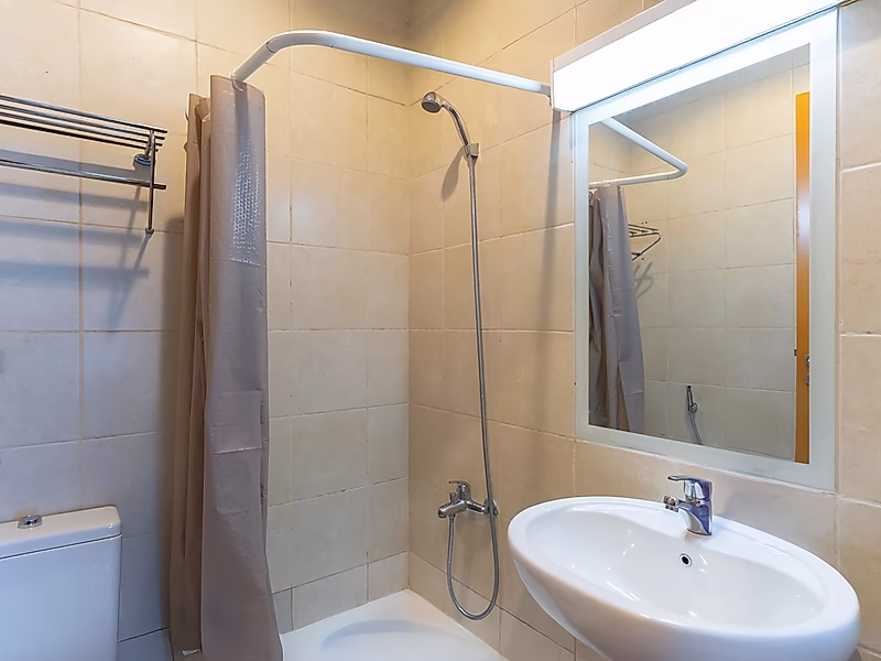 Elegant 2-Bedroom | High-Floor Canal View | Zig Zag Towers - Photo 8