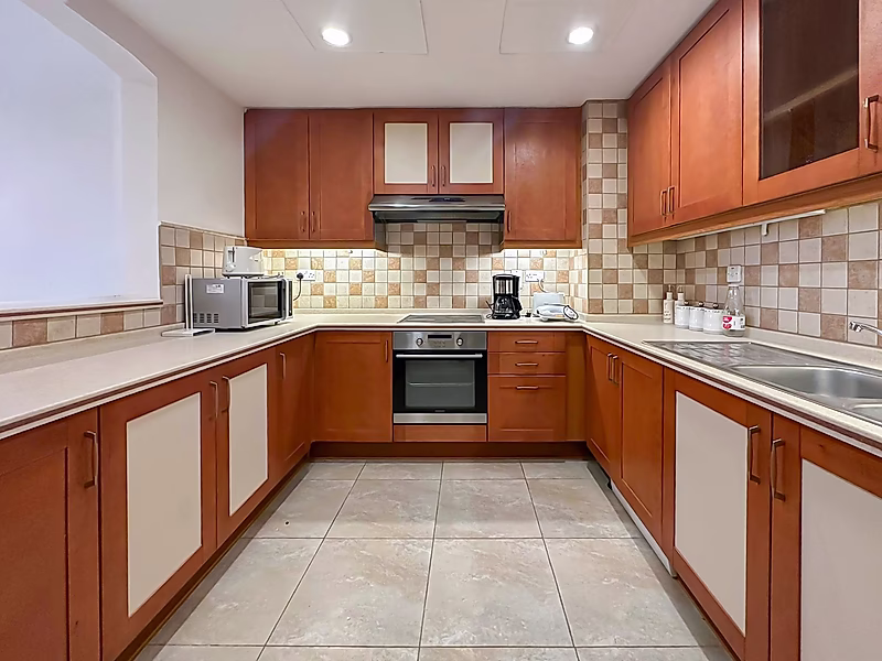 RARE LARGE LAYOUT 1-BEDROOM + OFFICE WITH LARGE BALCONY | PORTO - Photo 4