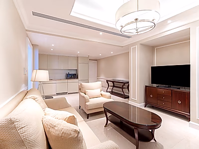 BILLS INCLUDED | HIGH-END 1 BEDROOM | WEST BAY
