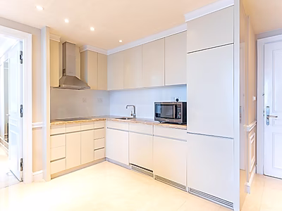 BILLS INCLUDED | HIGH-END 1 BEDROOM | WEST BAY