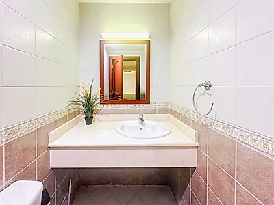 1 MONTH FREE COZY 2BR FURNISHED APARTMENT WITH MARINA VIEW