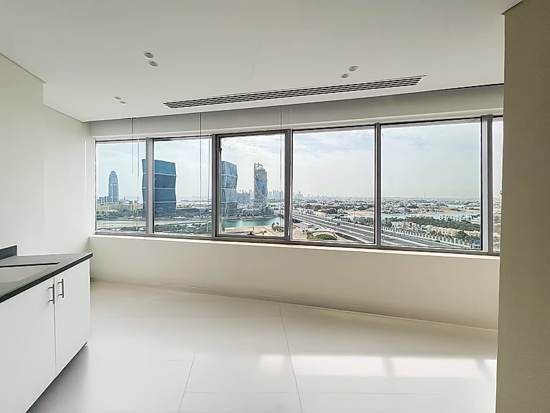 329 SQM Fully Fitted & Partitioned Office | Lusail Marina - Photo 10