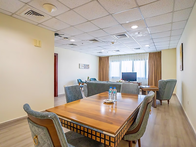 Sophisticated Living in a Luxurious Serviced Apartment - Photo 1