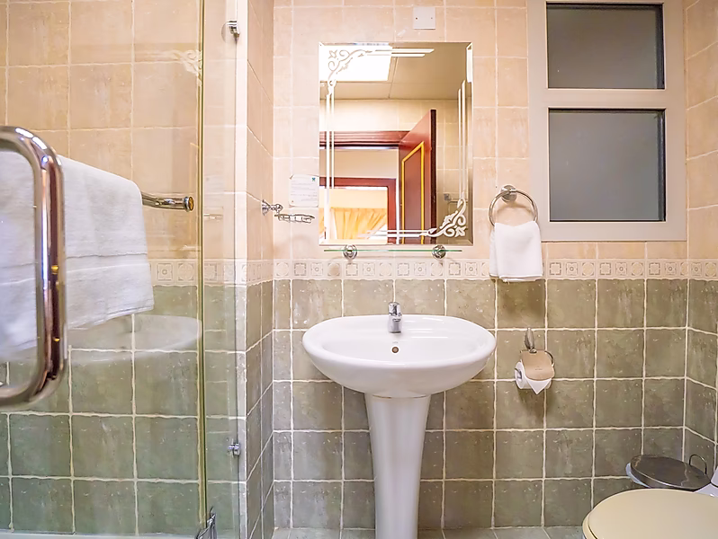 Stunning 3BR Serviced Apartment with Chic Design - Photo 13