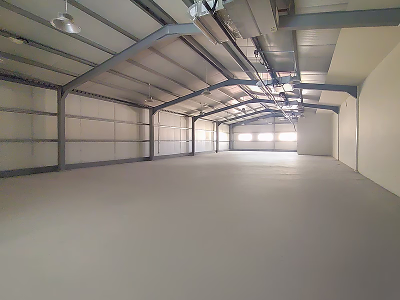 FULLY EQUIPPED COLD STORAGE IN A PRIME LOCATION - Photo 5