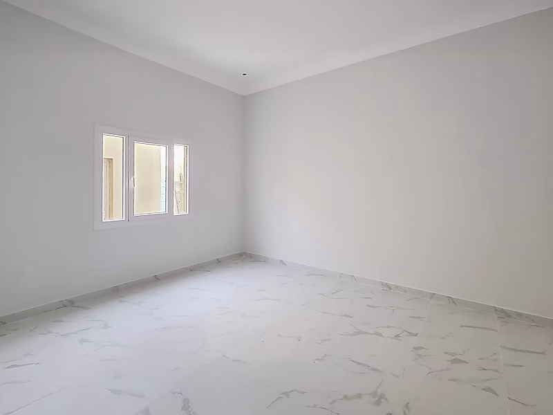فيلا فاخرة جديدة للبيع في السخامة – جاهزة للسكن - Photo 4