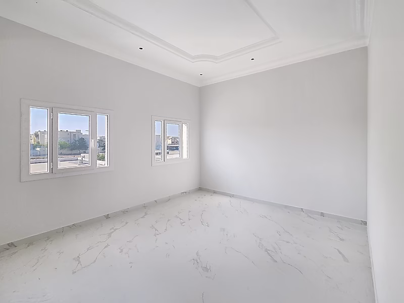 فيلا فاخرة جديدة للبيع في السخامة – جاهزة للسكن - Photo 5