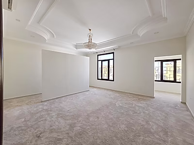 SPACIOUS LUXURY VILLA FOR SALE IN AL SAKHAMA - IDEAL FOR LARGE FAMILIES