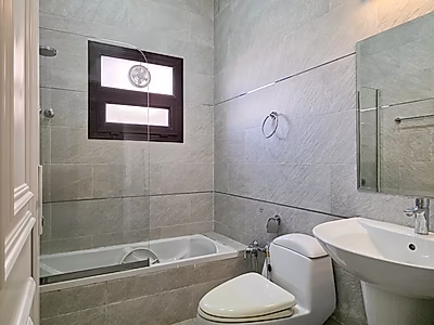 SPACIOUS LUXURY VILLA FOR SALE IN AL SAKHAMA - IDEAL FOR LARGE FAMILIES