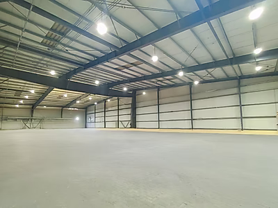 Air Conditioned Workshop | Overhead Crane | Office