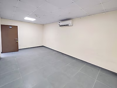 Air Conditioned Workshop | Overhead Crane | Office