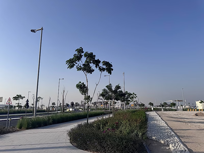 Exclusive Corner Plot in Huzoom Lusail - 480 Sqm - Photo 2