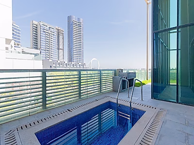Luxury Townhouse | Private Pool | Sea View | Waterfront Seef
