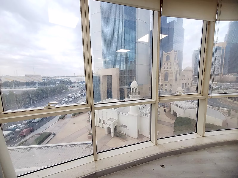 فضل عرض في ويست باي - إطلالات بحرية، مساحة واسعة، وموقع متميز - Photo 1