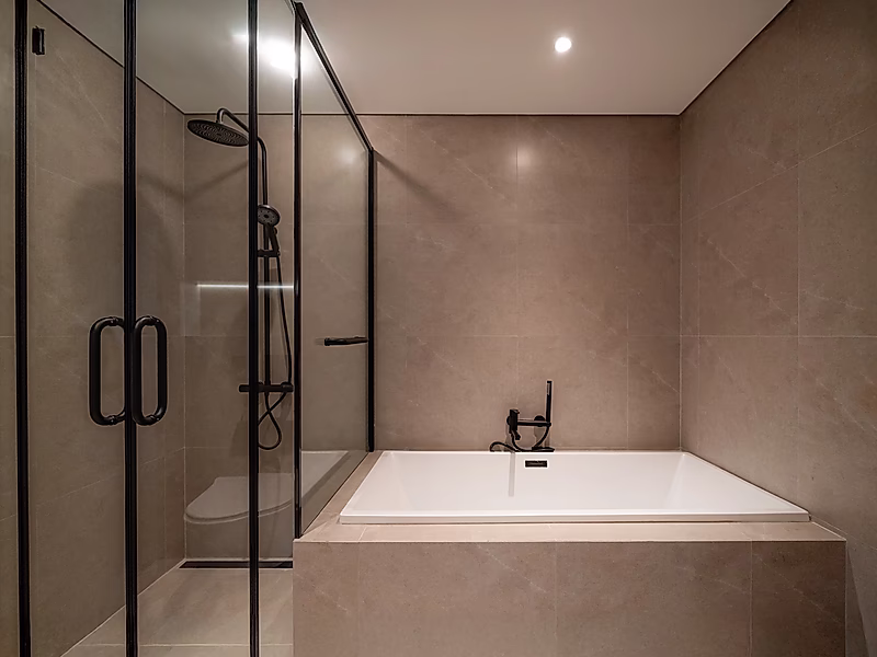 PREMIUM DEAL! 2 BEDROOM SEA VIEW WITH PAYMENT PLAN | WATERFRONT - Photo 21