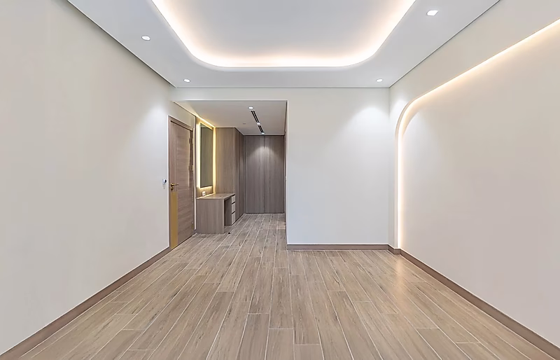 Ultra-Luxury 2BR Resale | Panoramic Sea Views | Private Beach Access | Lusail Waterfront - Photo 10