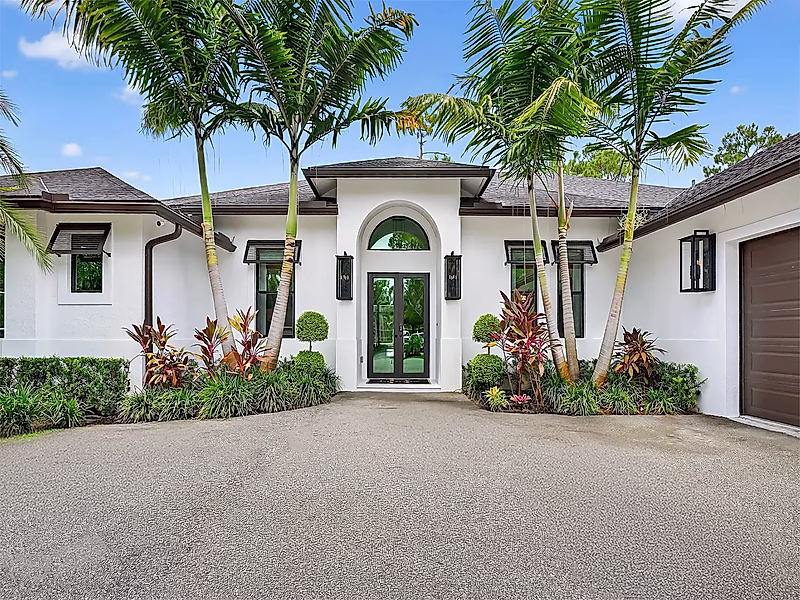 Exclusive Estate in Naples, Florida | Private Spa & Designer Interiors - Photo 28