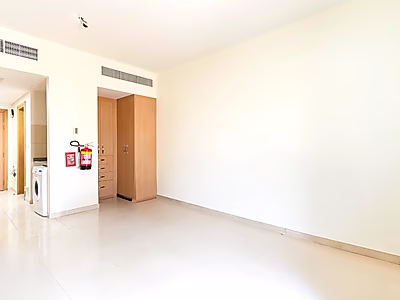 RENTED STUDIO WITH TITLE DEED | PRIME VALUE IN FOX HILLS