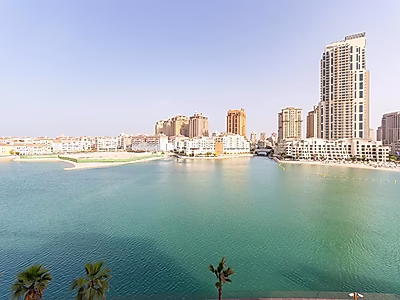 PRESTIGIOUS COASTAL PLOT WITH PRIVATE BEACHFRONT PRIVILEGES