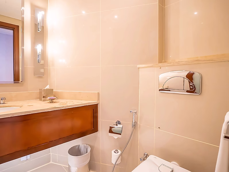 SEA VIEW 1 BEDROOM FULLY FURNISHED IN WESTBAY - Photo 7
