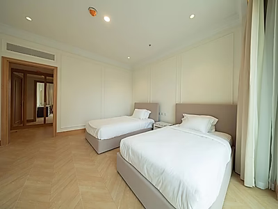 LUXURIOUS 2 BEDROOMS + MAID - PEARL QATAR