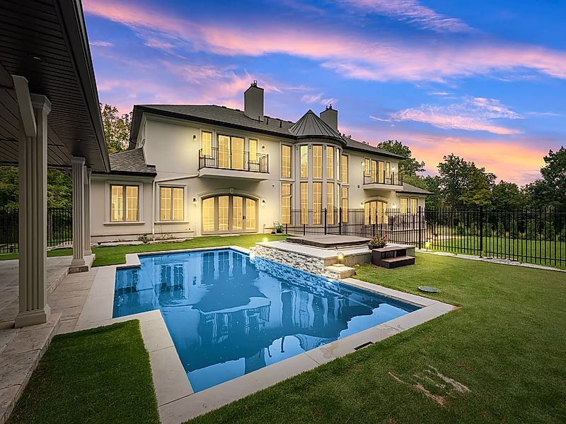 PRESTIGIOUS MANSION l 7+ BEDROOM! - Photo 4