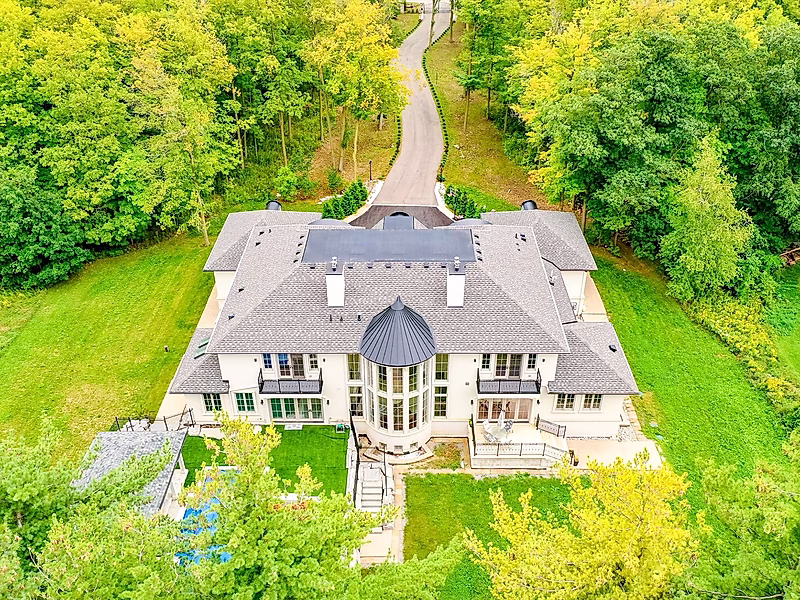 PRESTIGIOUS MANSION l 7+ BEDROOM! - Photo 5