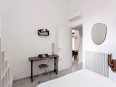 380,000 euros Stylish Ground-Floor Designer Apartment with Private Courtyard Access – City Life Area, Milan