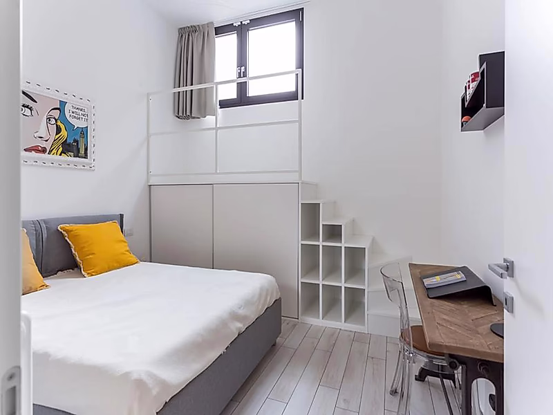 380,000 euros Stylish Ground-Floor Designer Apartment with Private Courtyard Access – City Life Area, Milan - Photo 8
