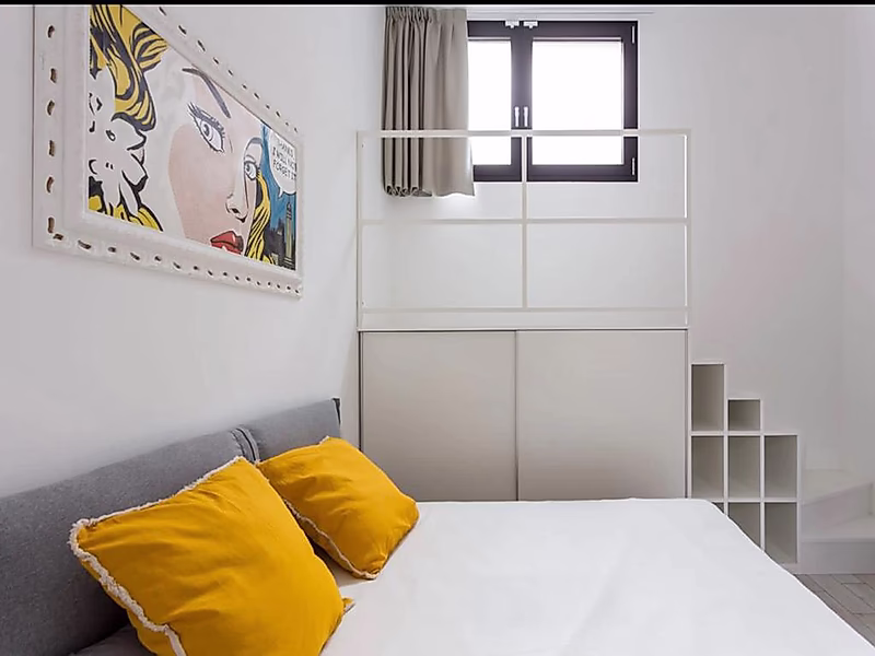 380,000 euros Stylish Ground-Floor Designer Apartment with Private Courtyard Access – City Life Area, Milan - Photo 9