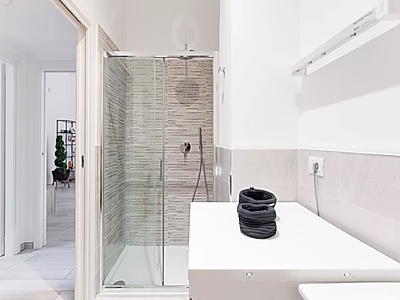 380,000 euros Stylish Ground-Floor Designer Apartment with Private Courtyard Access – City Life Area, Milan