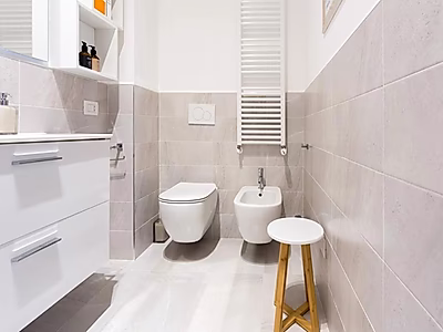 380,000 euros Stylish Ground-Floor Designer Apartment with Private Courtyard Access – City Life Area, Milan