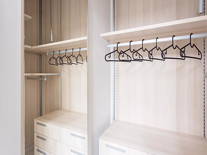 380,000 euros Stylish Ground-Floor Designer Apartment with Private Courtyard Access – City Life Area, Milan - Photo 15