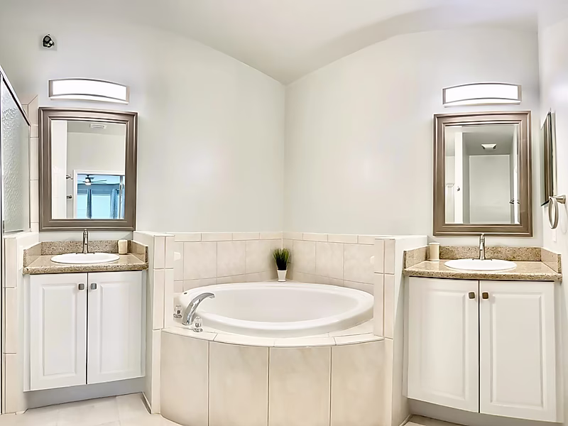 Luxury 2BR Condo in Lely Resort, Naples – Golf Access & 15 Min to the Beach | Ideal Investment or Vacation Home - Photo 11