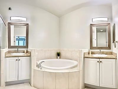 Luxury 2BR Condo in Lely Resort, Naples – Golf Access & 15 Min to the Beach | Ideal Investment or Vacation Home