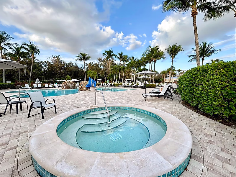 Luxury 2BR Condo in Lely Resort, Naples – Golf Access & 15 Min to the Beach | Ideal Investment or Vacation Home - Photo 16