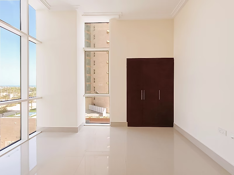BEST DEAL 2BR IN MARINA! | BILL INCLUDED! - Photo 1
