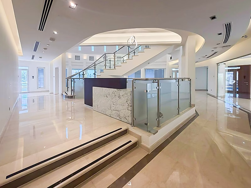 EXCEPTIONAL COMMERCIAL VILLA | 8+ Bedroom with Premium Finishes - Photo 1
